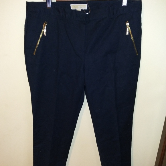 Michael Kors Black Skinny Pant with Zipper Pockets - Picture 2 of 4
